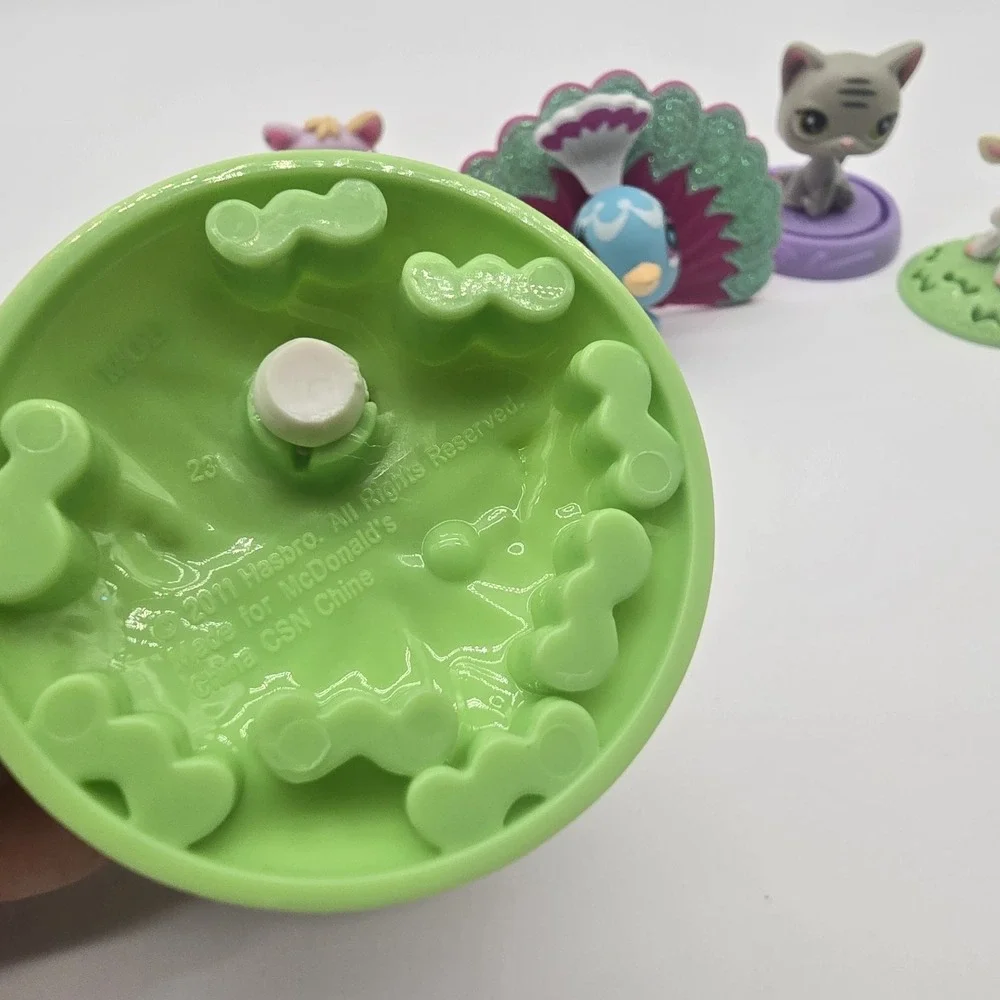 Lot of 4 Hasbro Littlest Pet Shop McDonalds Toys and 1 LPS‎ Peacock Bird